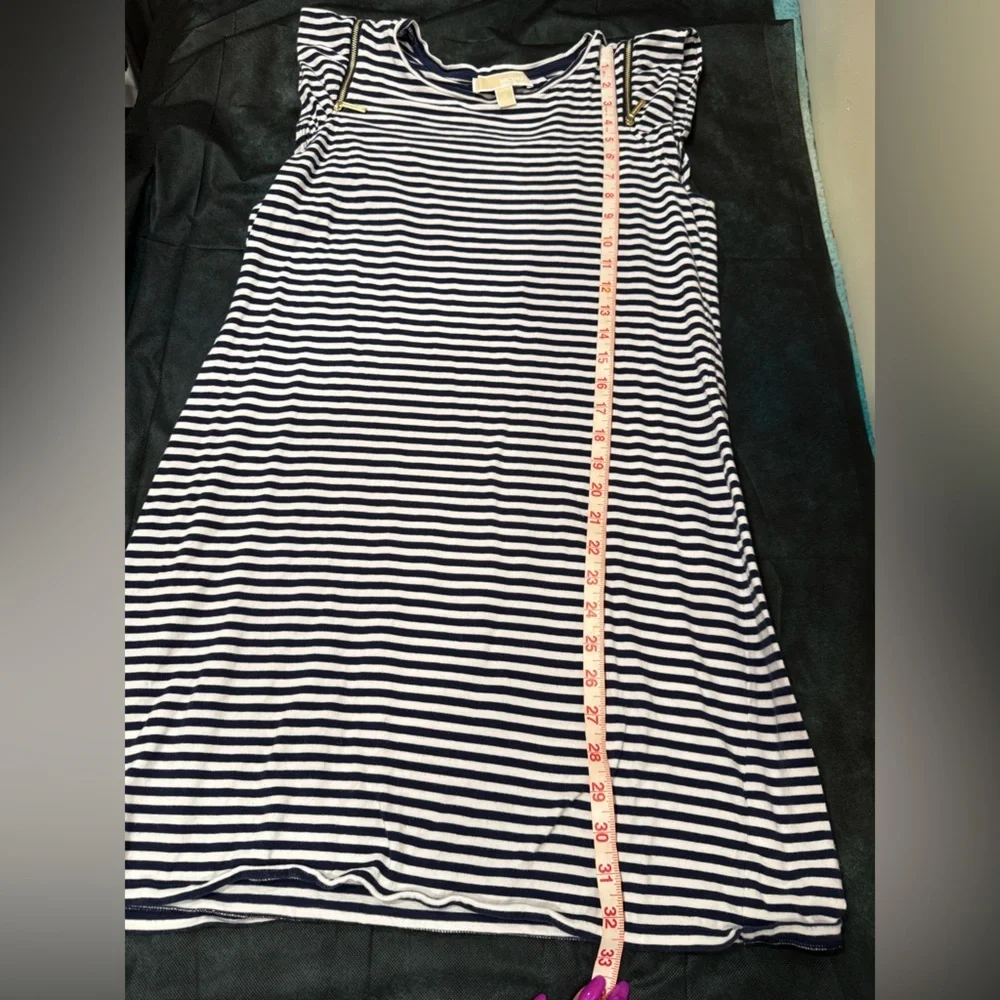 🔥Michael Kors Navy and white Womens Dress Size M EUC 🔥
